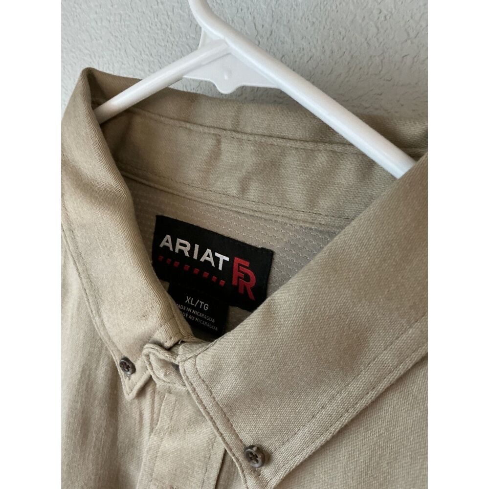 Mens beige Ariat button-up long sleeve XL